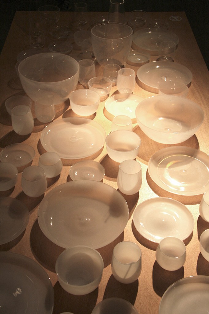 In between deigned by studio BCXSY for inframince inc., executed by Fresco.