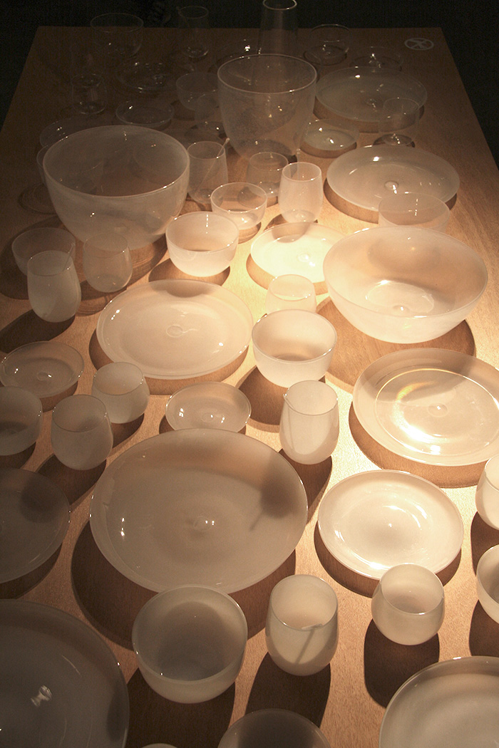 In between deigned by studio BCXSY for inframince inc., executed by Fresco.